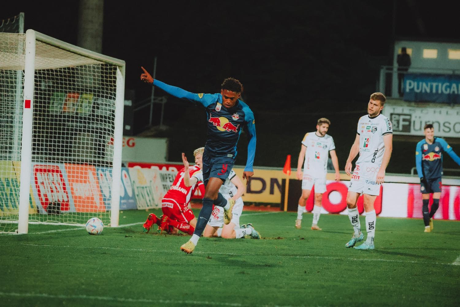 Adamu im Spiel gegen den Wolfsberger AC. Foto (c) Jasmin Walter - FC Red Bull Salzburg via Getty Images