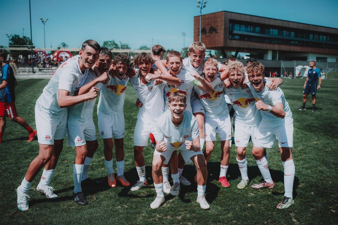 Die Red Bull AKA U16 ist Tabellenführer der ÖFB Jugendliga. Foto: Christian Hofer/FC Red Bull Salzburg